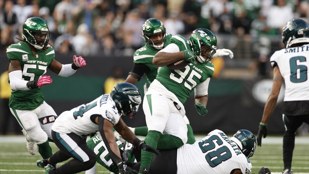 Quinnen-Williams-95-of-the-New-York-Jets-aspect-ratio-16-9