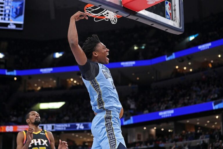 GG Jackson #45 of the Memphis Grizzlies goes to the basket during the second half against the Phoenix Suns
